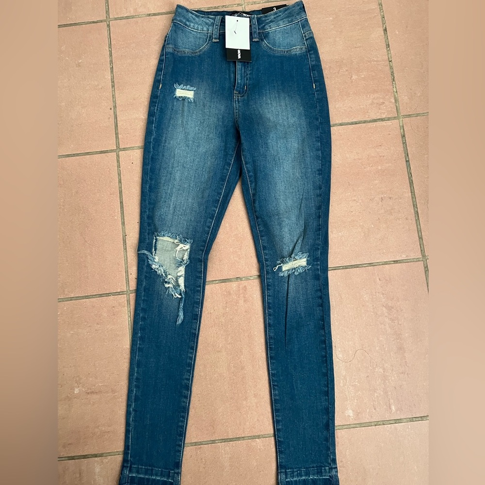 Fashion Nova skinny jeans brand new!!!!